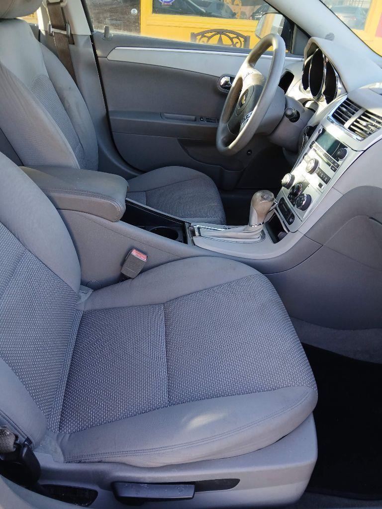 Chevrolet Malibu 1LT 2011