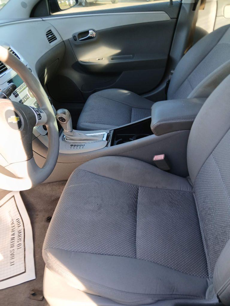 Chevrolet Malibu 1LT 2011