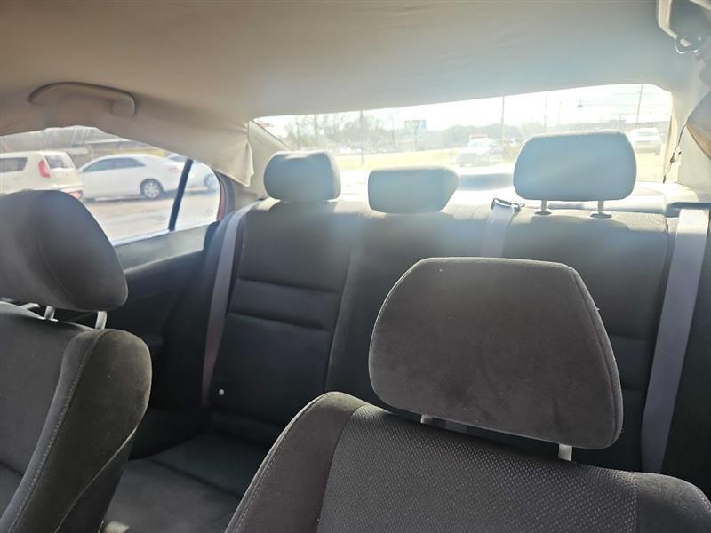 Honda Civic LX-S Sedan 5-Speed AT 2010