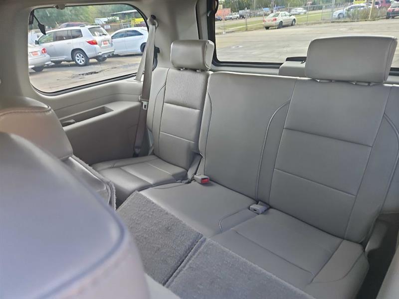 Nissan Armada SE 2WD 2010 Nissan Armada SE 2WD 2010