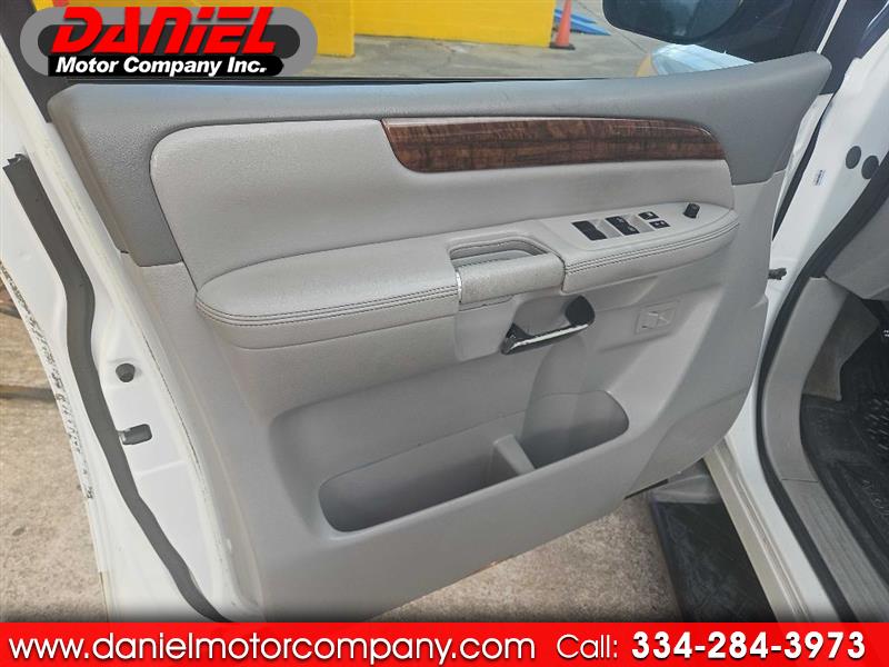 2010 Nissan Armada SE 2WD