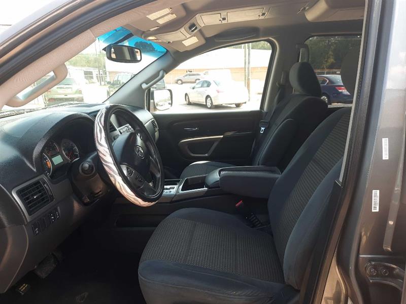 Nissan Armada SV 4WD 2015 Nissan Armada SV 4WD 2015