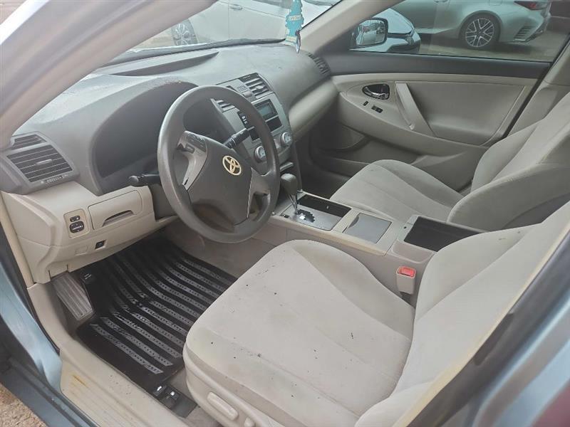 Toyota Camry Base 6-Spd AT 2011