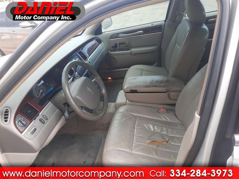2005 Lincoln Town Car Signature