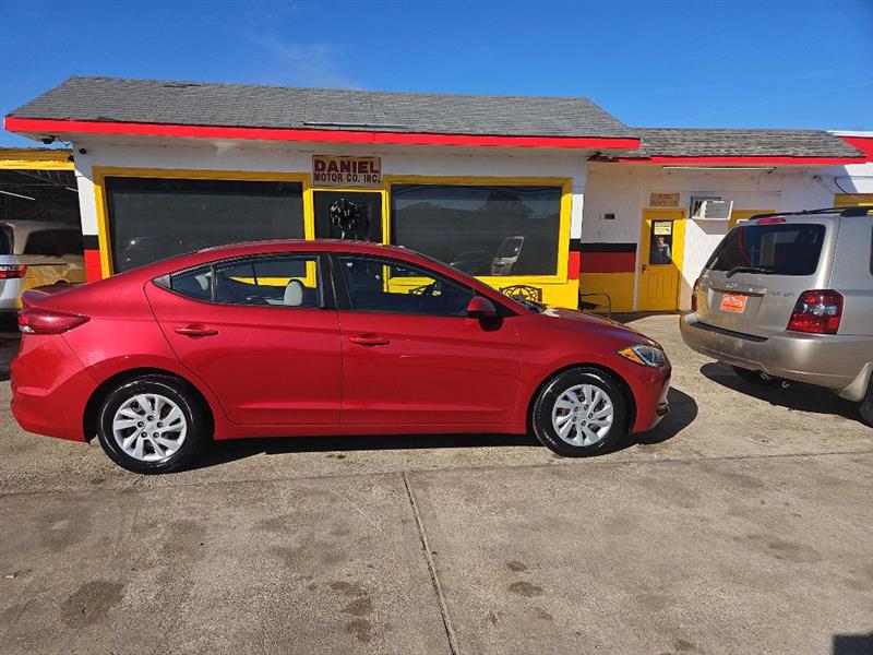 Hyundai Elantra SE 6AT 2018