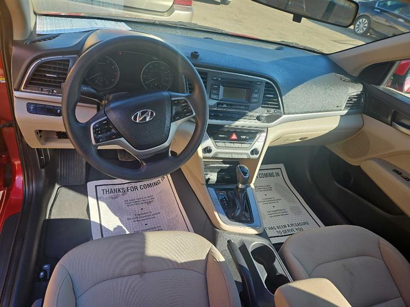 Hyundai Elantra SE 6AT 2018