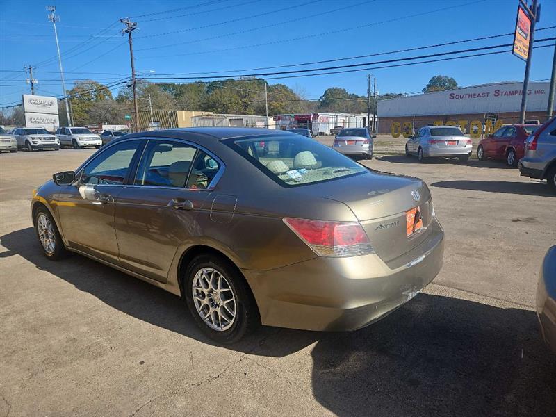 Honda Accord LX sedan AT 2010