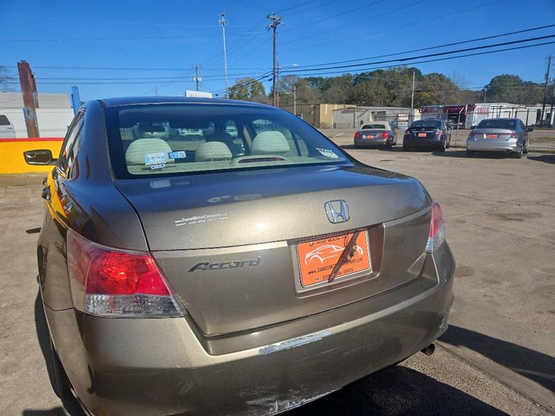 Honda Accord LX sedan AT 2010