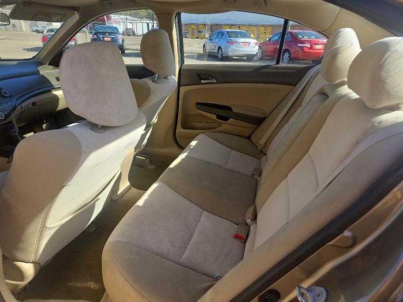 Honda Accord LX sedan AT 2010