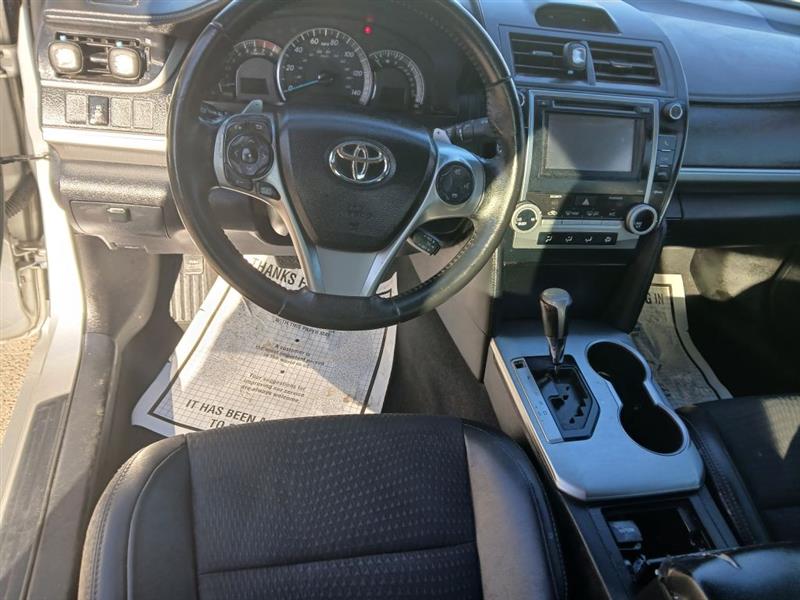 Toyota Camry SE 2012