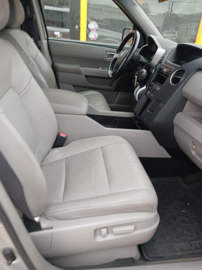 Honda Pilot EX-L 2WD 5-Spd AT with DVD 2010