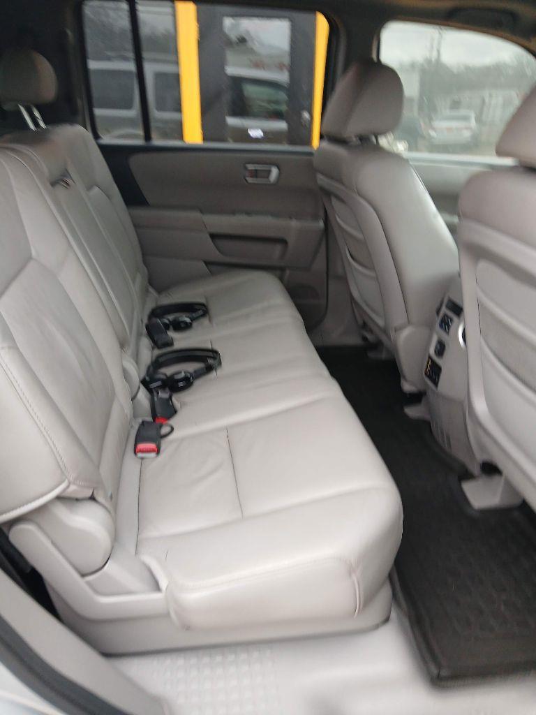 Honda Pilot EX-L 2WD 5-Spd AT with DVD 2010