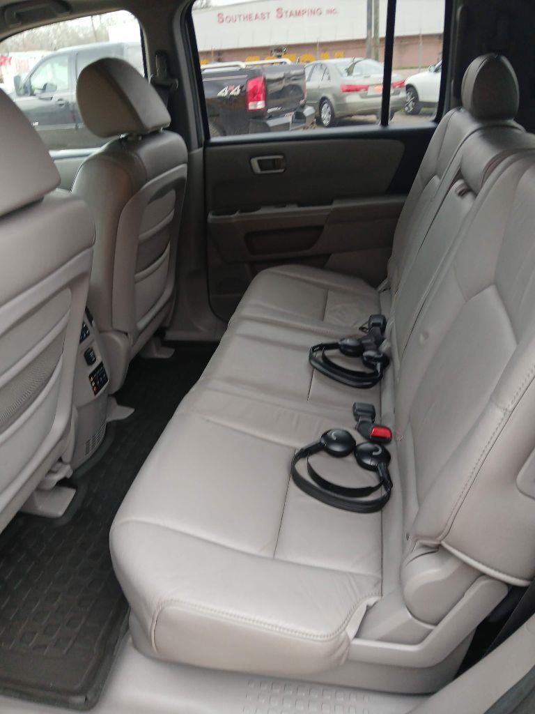 Honda Pilot EX-L 2WD 5-Spd AT with DVD 2010