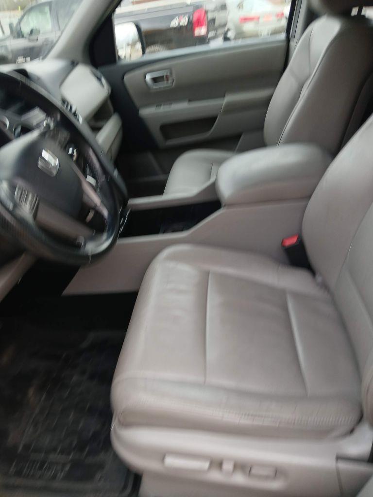 Honda Pilot EX-L 2WD 5-Spd AT with DVD 2010