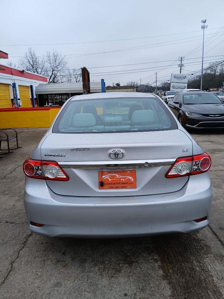 Toyota Corolla S 5-Speed MT 2013