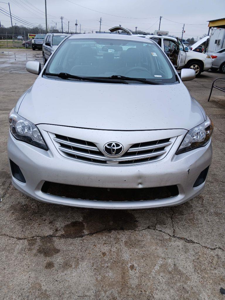Toyota Corolla S 5-Speed MT 2013