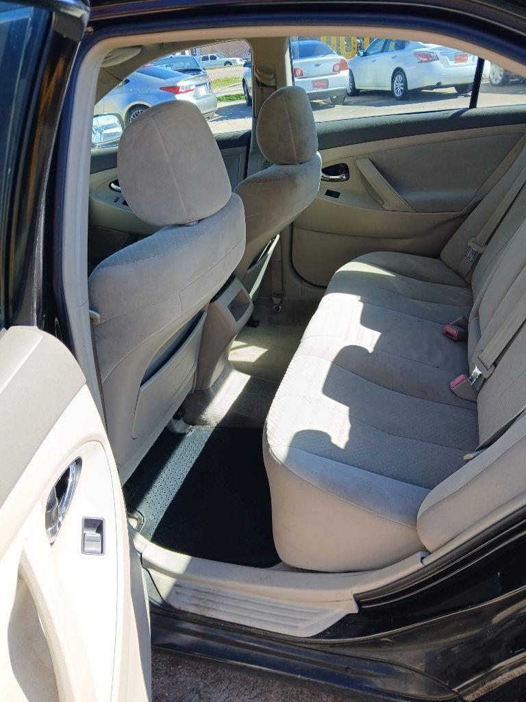 Toyota Camry SE 5-Spd AT 2009