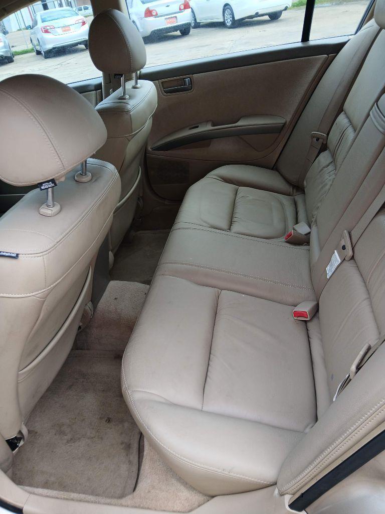 Nissan Maxima SE 2004