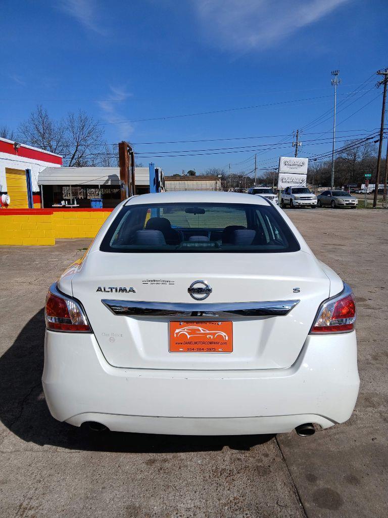 Nissan Altima 2.5 2015