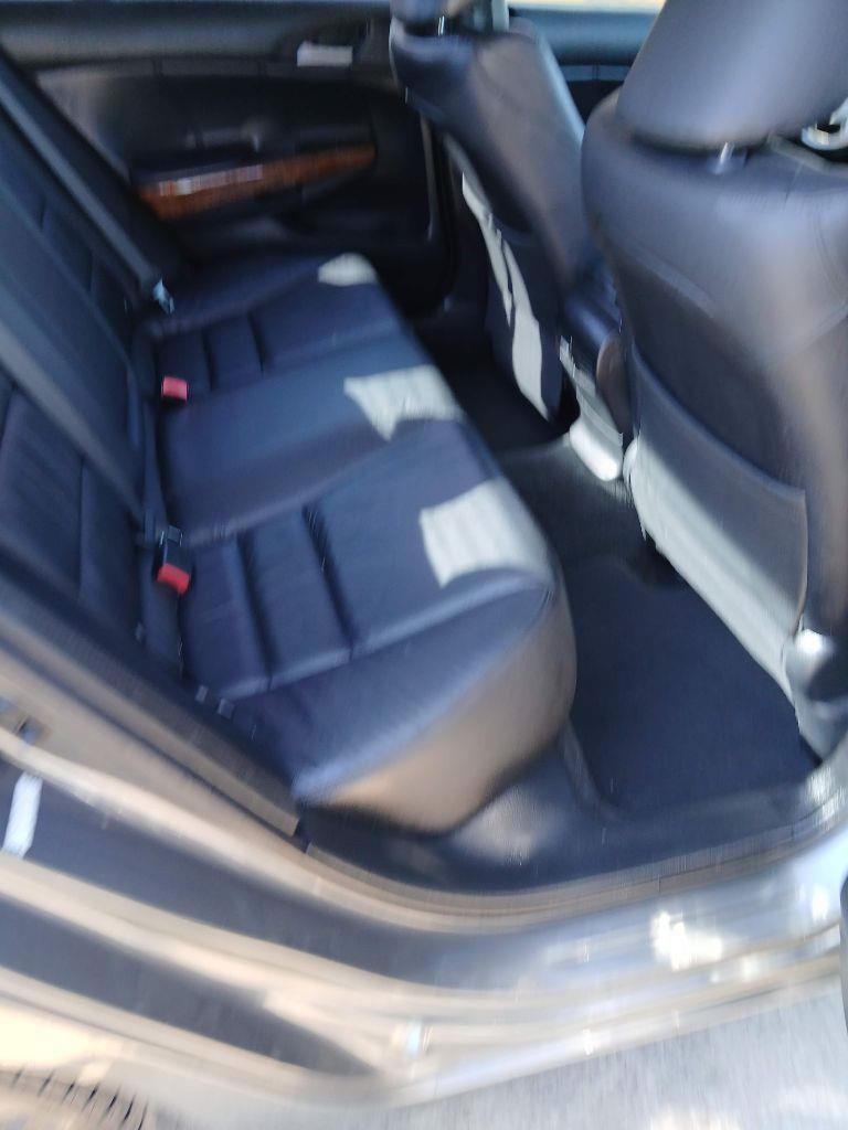 Honda Accord EX-L V6 Sedan AT 2012