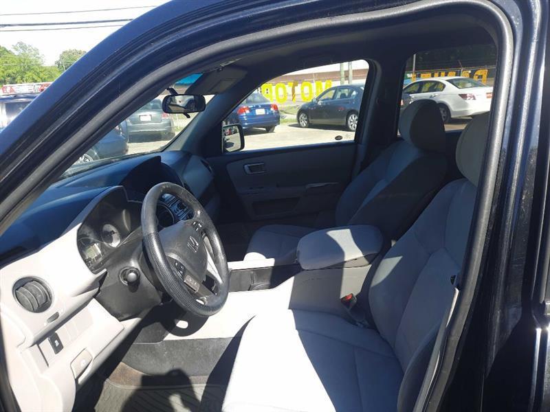 Honda Pilot LX 2WD 5-Spd AT 2015