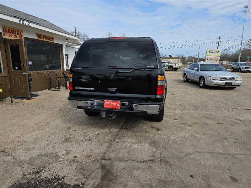 Chevrolet Suburban 1500 2WD 2006