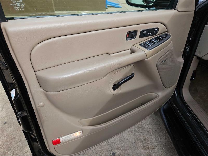 Chevrolet Suburban 1500 2WD 2006