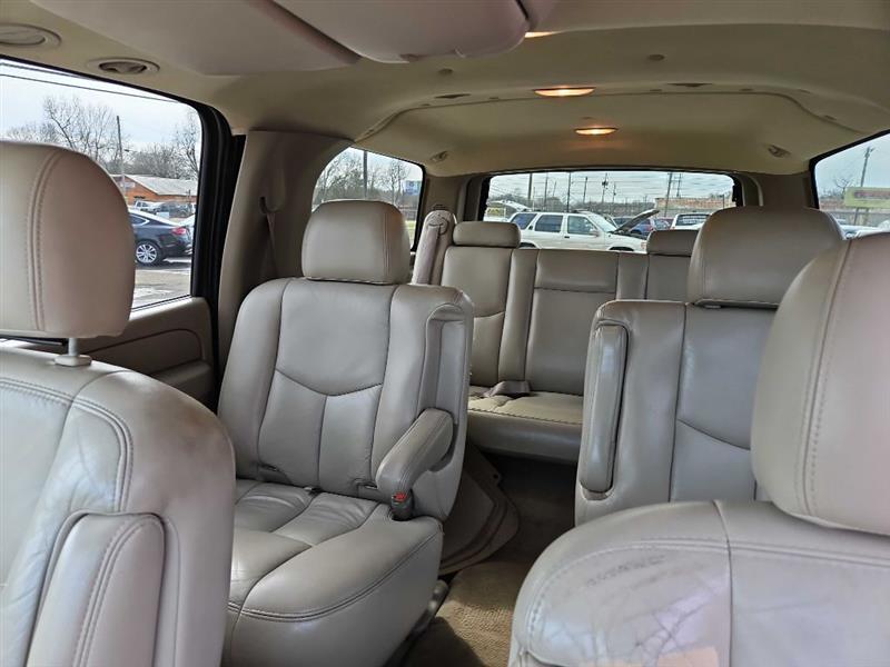 Chevrolet Suburban 1500 2WD 2006