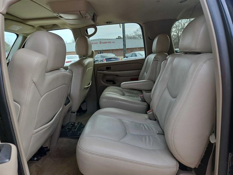 Chevrolet Suburban 1500 2WD 2006