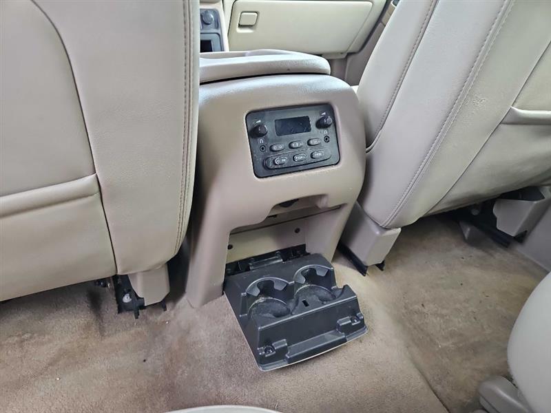 Chevrolet Suburban 1500 2WD 2006