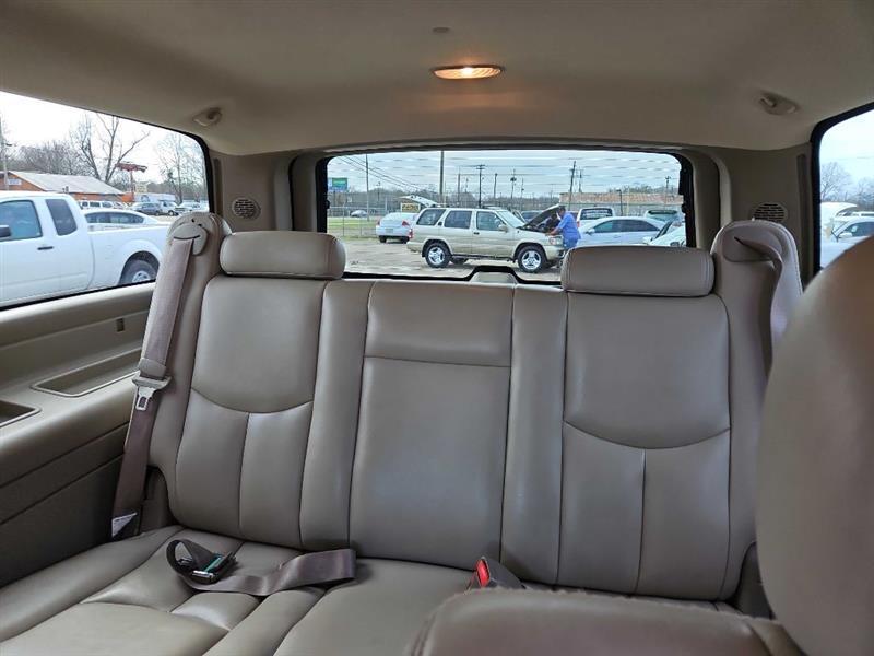 Chevrolet Suburban 1500 2WD 2006