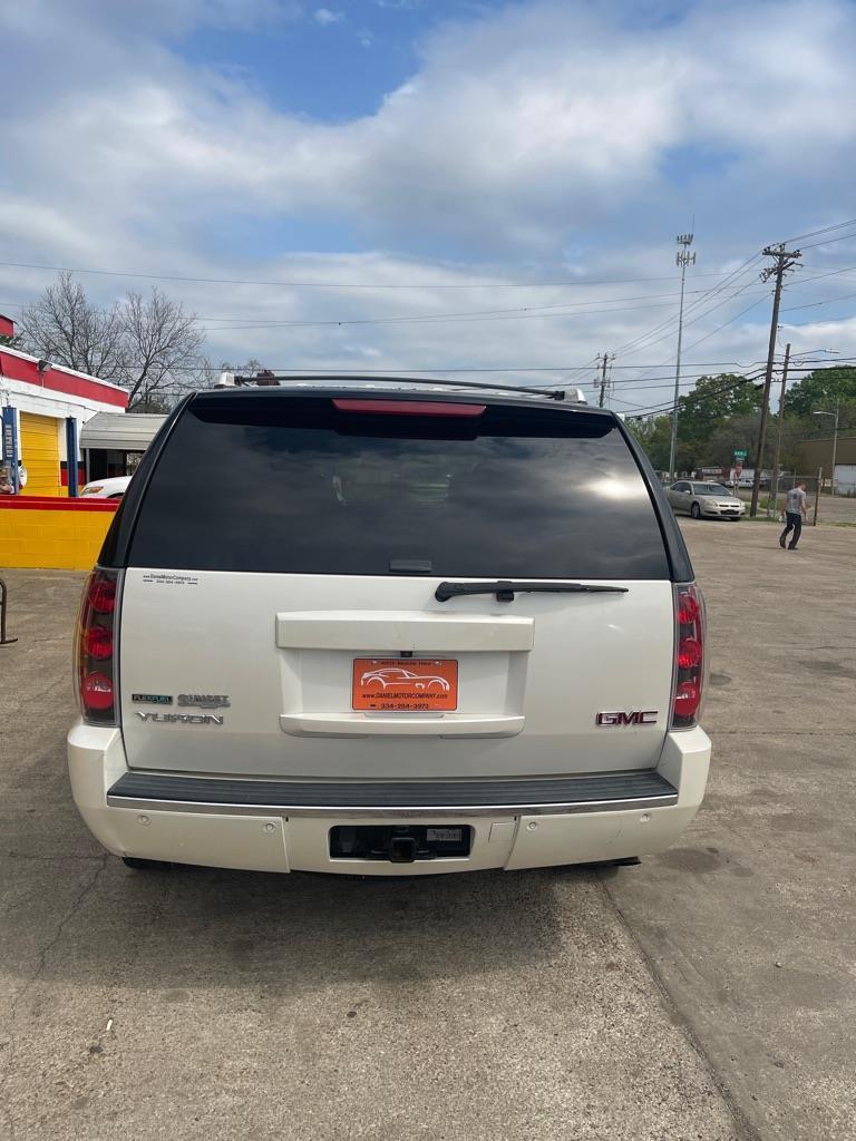 GMC Yukon Denali 2WD 2011