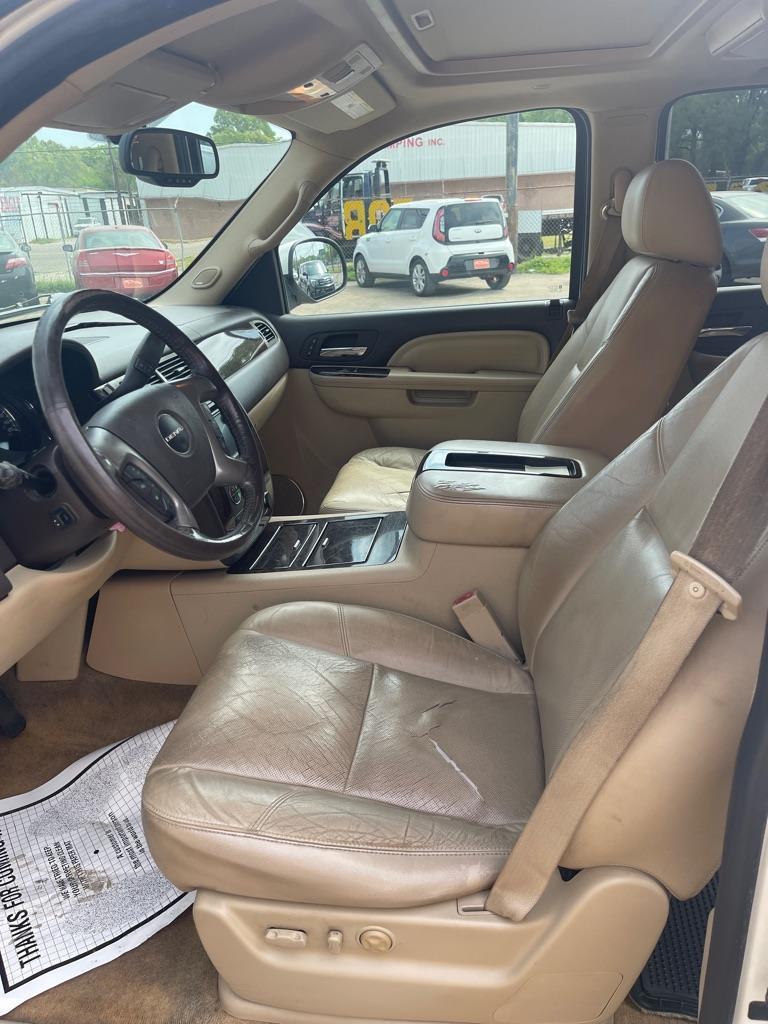 GMC Yukon Denali 2WD 2011