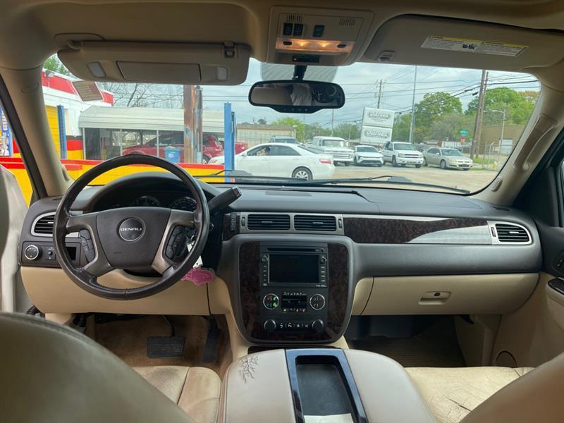 GMC Yukon Denali 2WD 2011