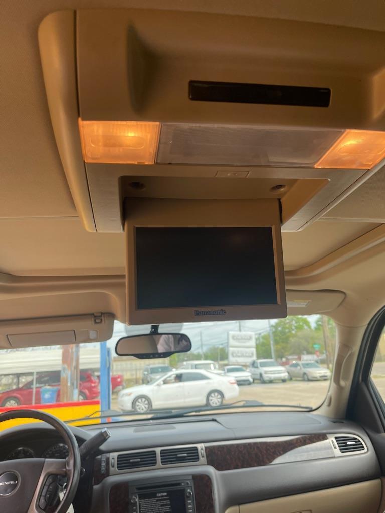 GMC Yukon Denali 2WD 2011