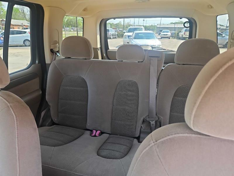 Ford Explorer  2004