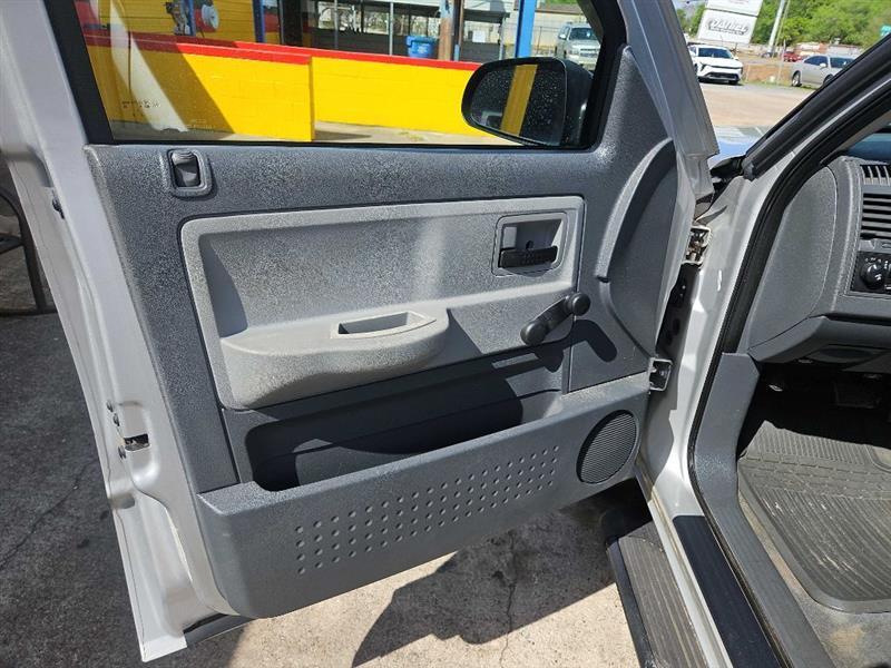 Dodge Dakota ST Club Cab 2WD 2006