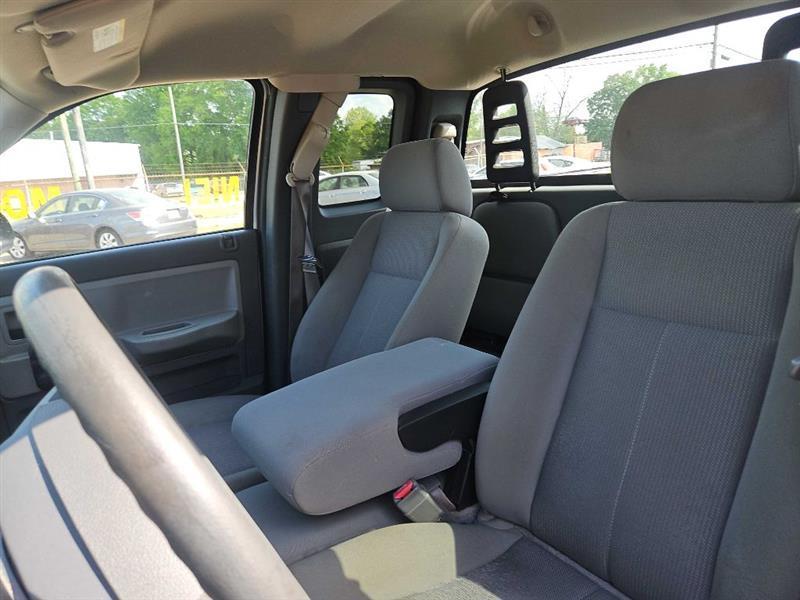 Dodge Dakota ST Club Cab 2WD 2006