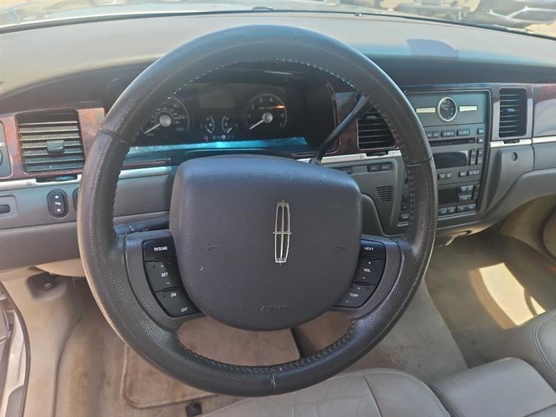 Lincoln Town Car Signature 2006