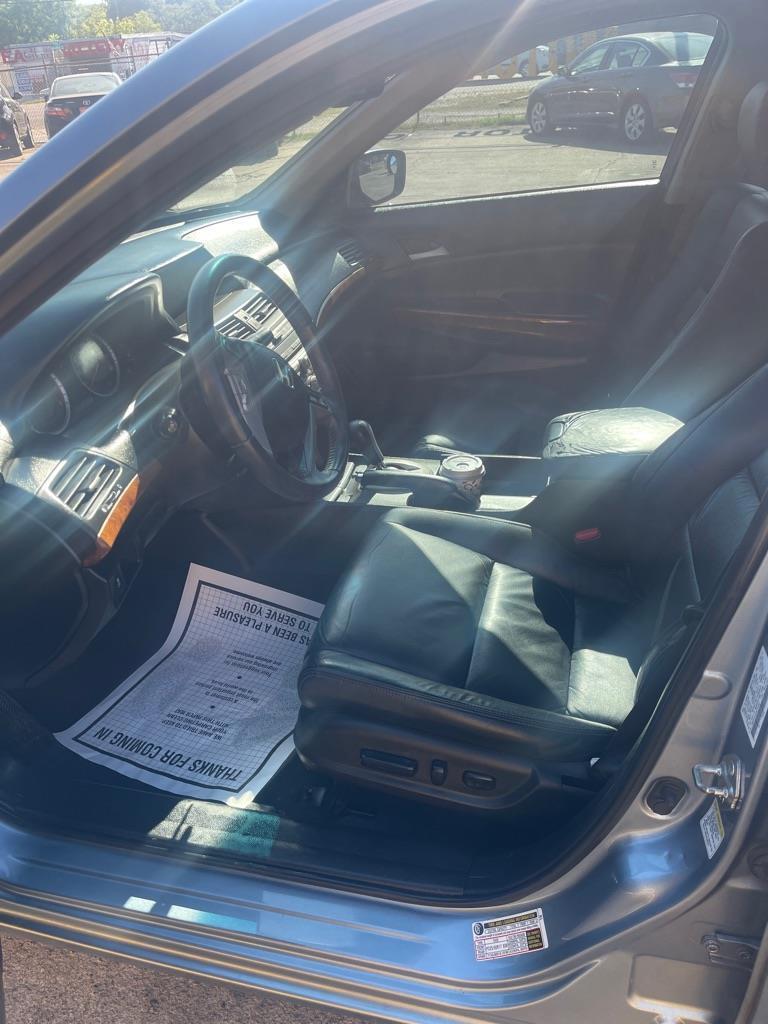 Honda Accord EX-L V6 Sedan AT 2012