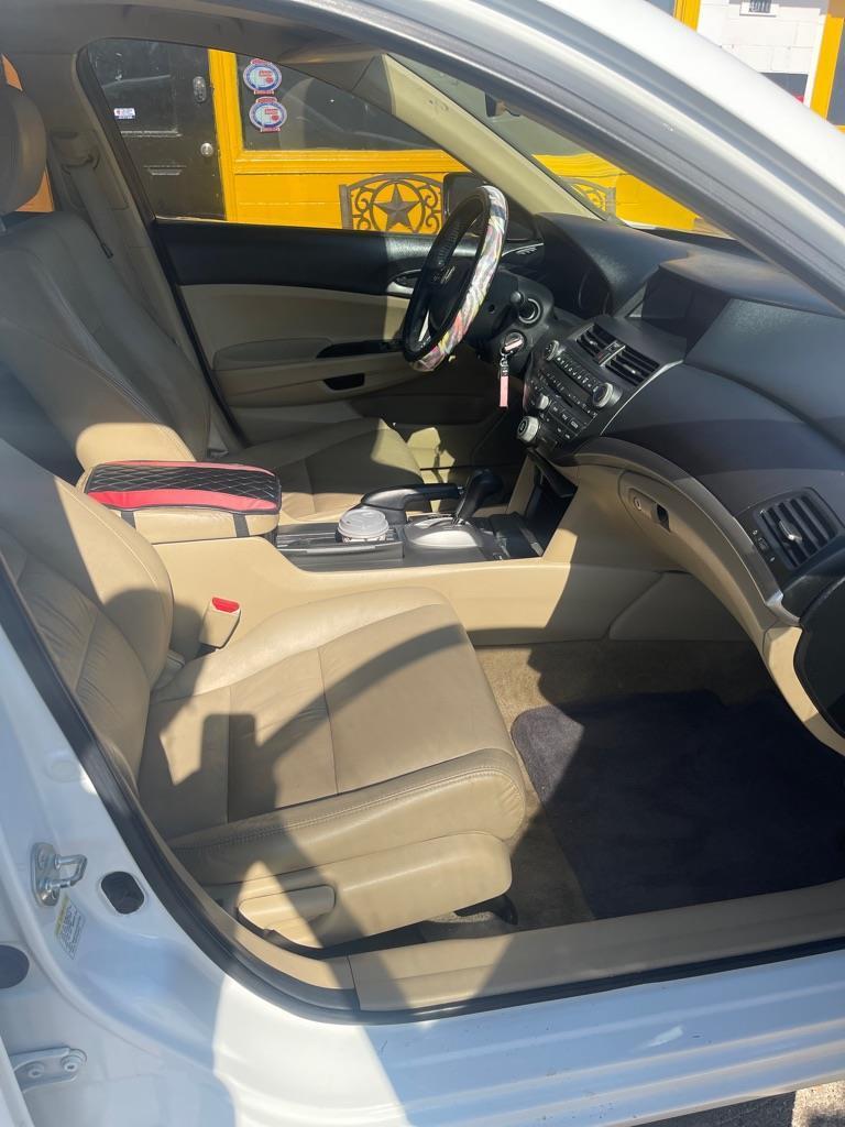 Honda Accord SE Sedan AT 2011