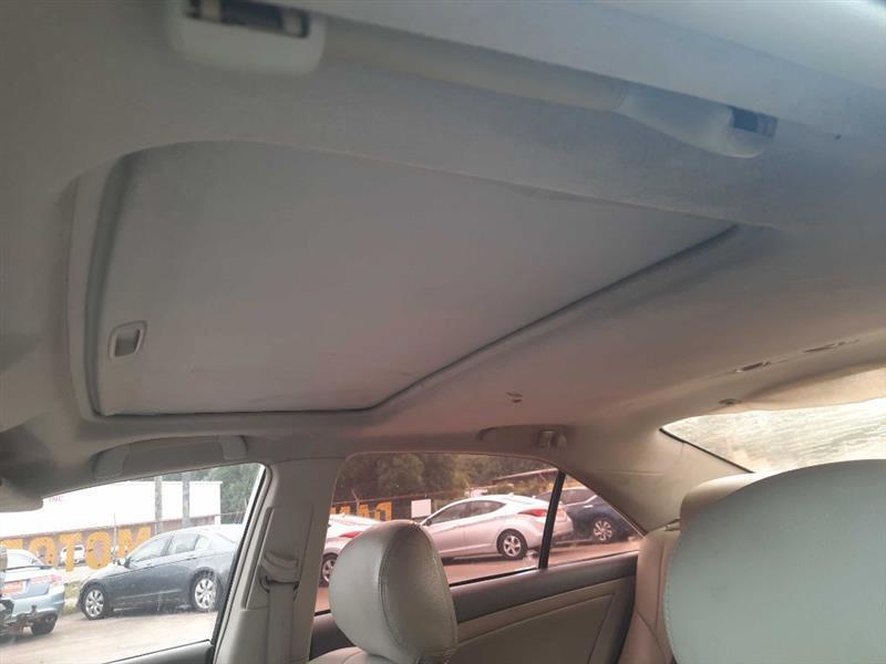 Toyota Camry SE 5-Spd AT 2009