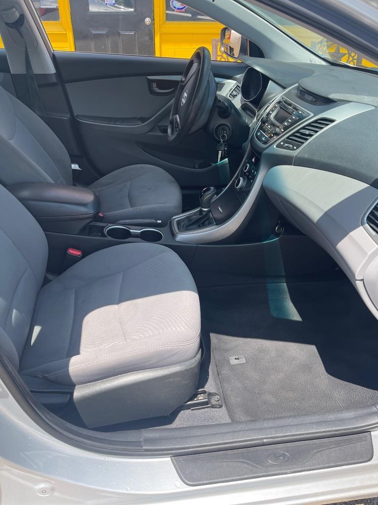 Hyundai Elantra GLS M/T 2014