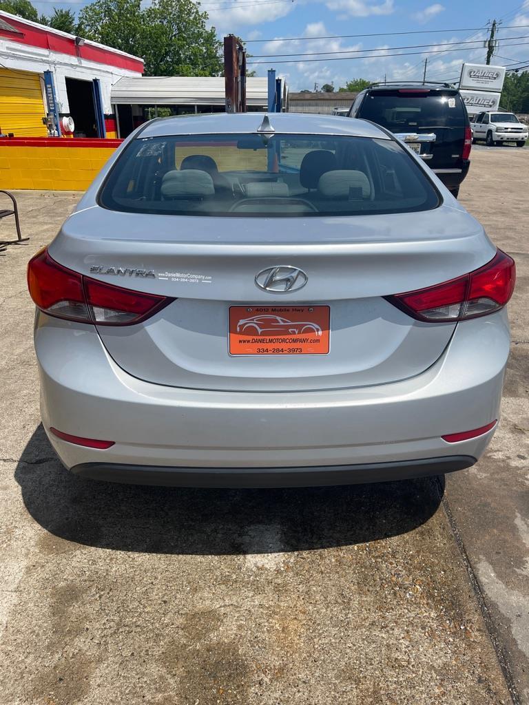 Hyundai Elantra GLS M/T 2014