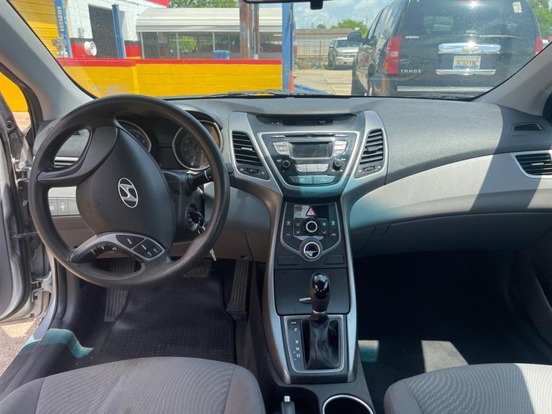 Hyundai Elantra GLS M/T 2014