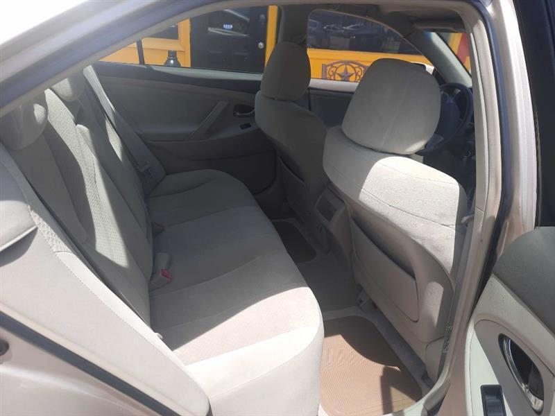 Toyota Camry SE 5-Spd AT 2009