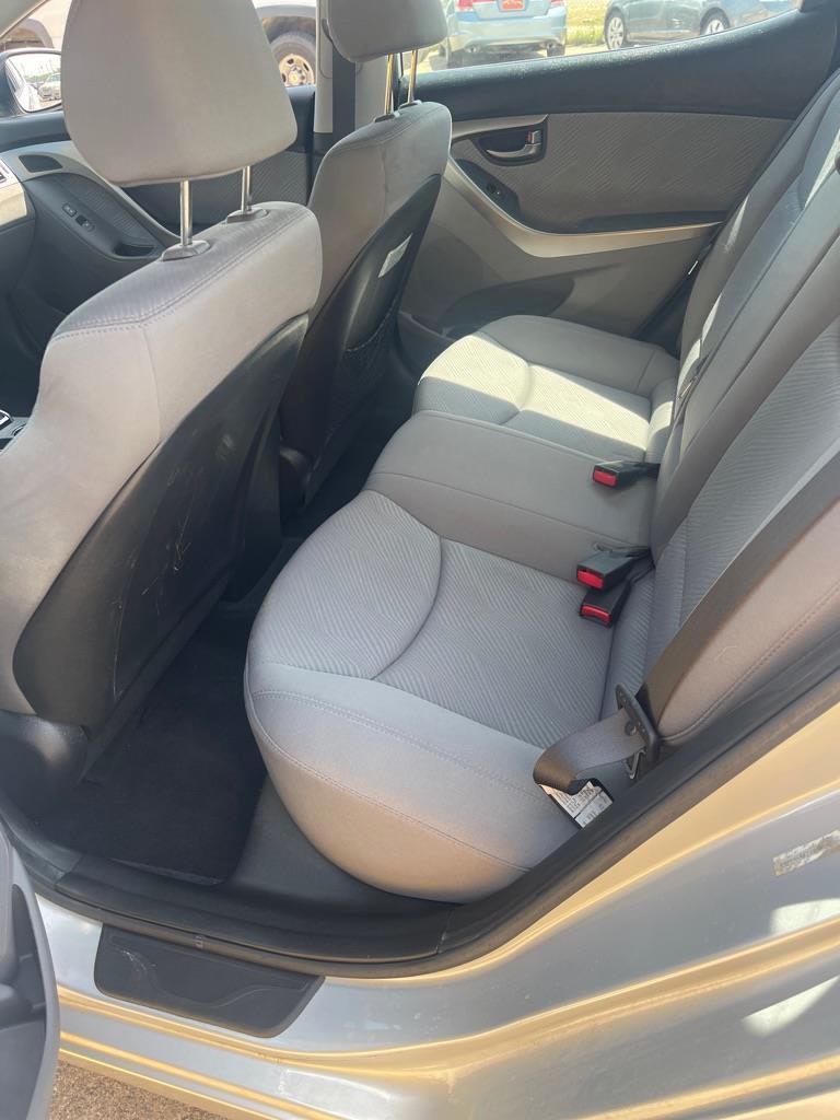 Hyundai Elantra GLS M/T 2013