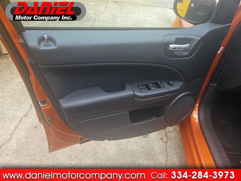 Dodge Caliber Mainstreet 2011