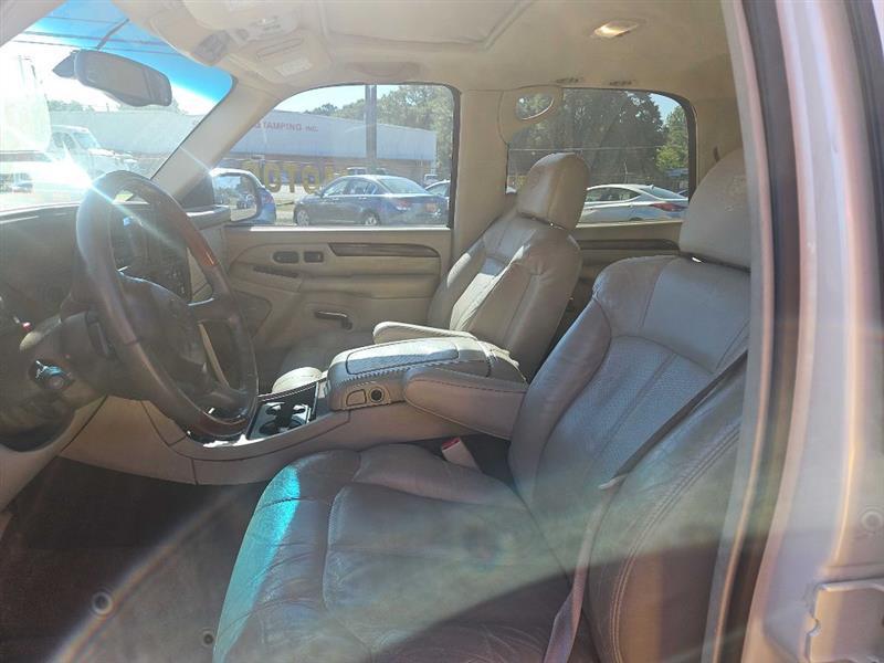 Cadillac Escalade AWD 2002