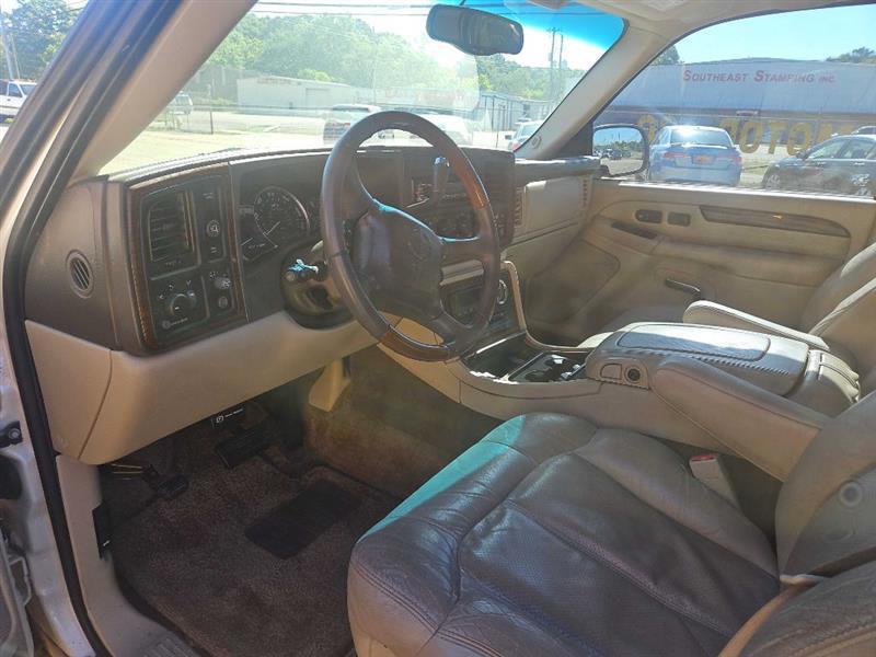 Cadillac Escalade AWD 2002